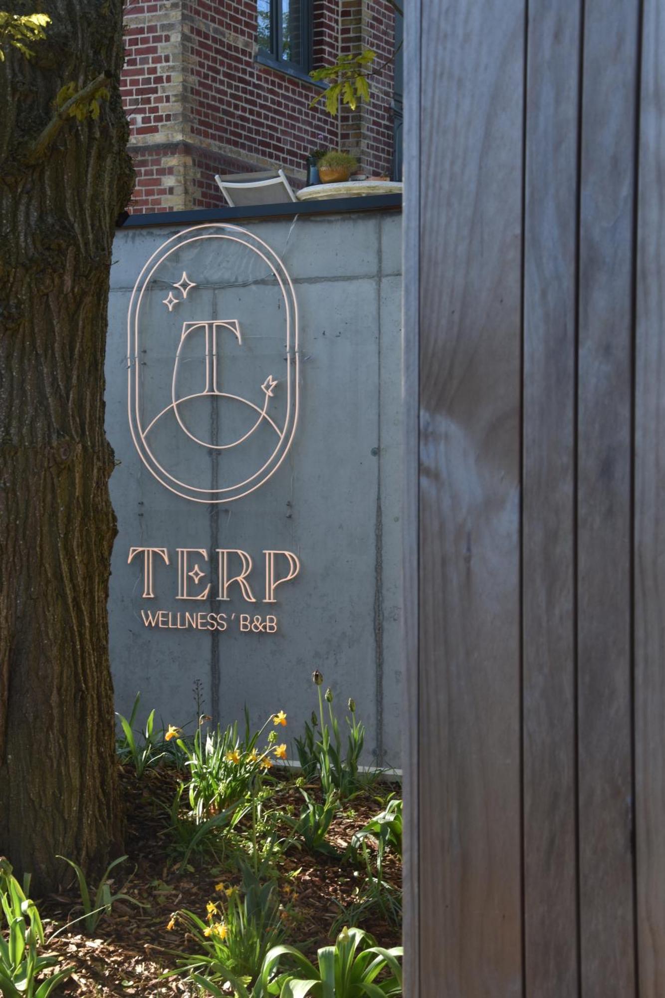 ポペリンゲ Terp Bed & Breakfast エクステリア 写真